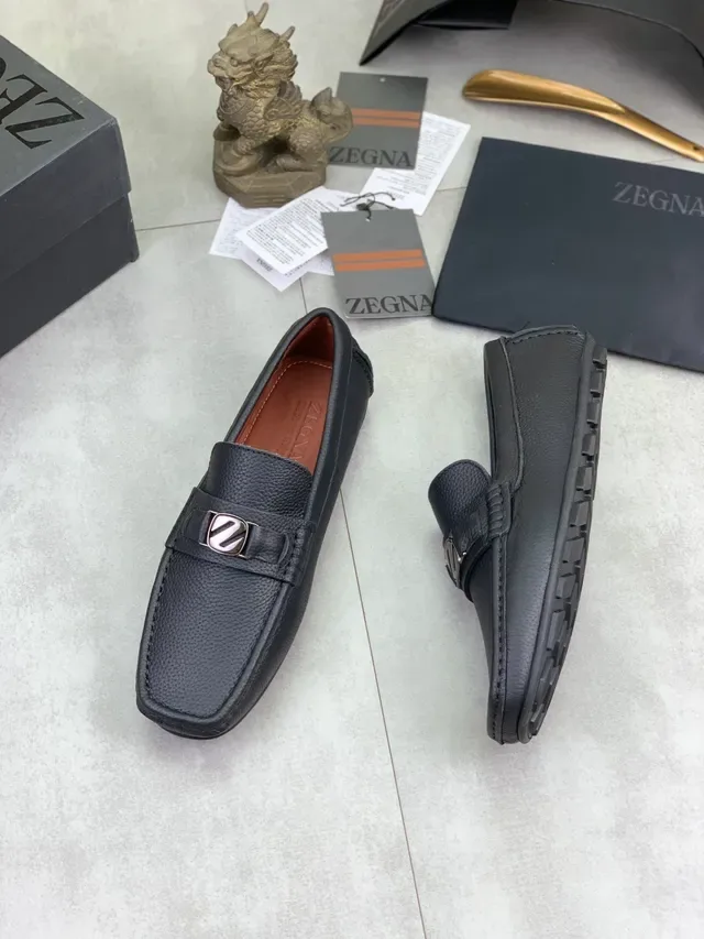 Zegna काला भूरा पेबल्ड लेदर मेटल बकल स्ट्रैप लोफर 4