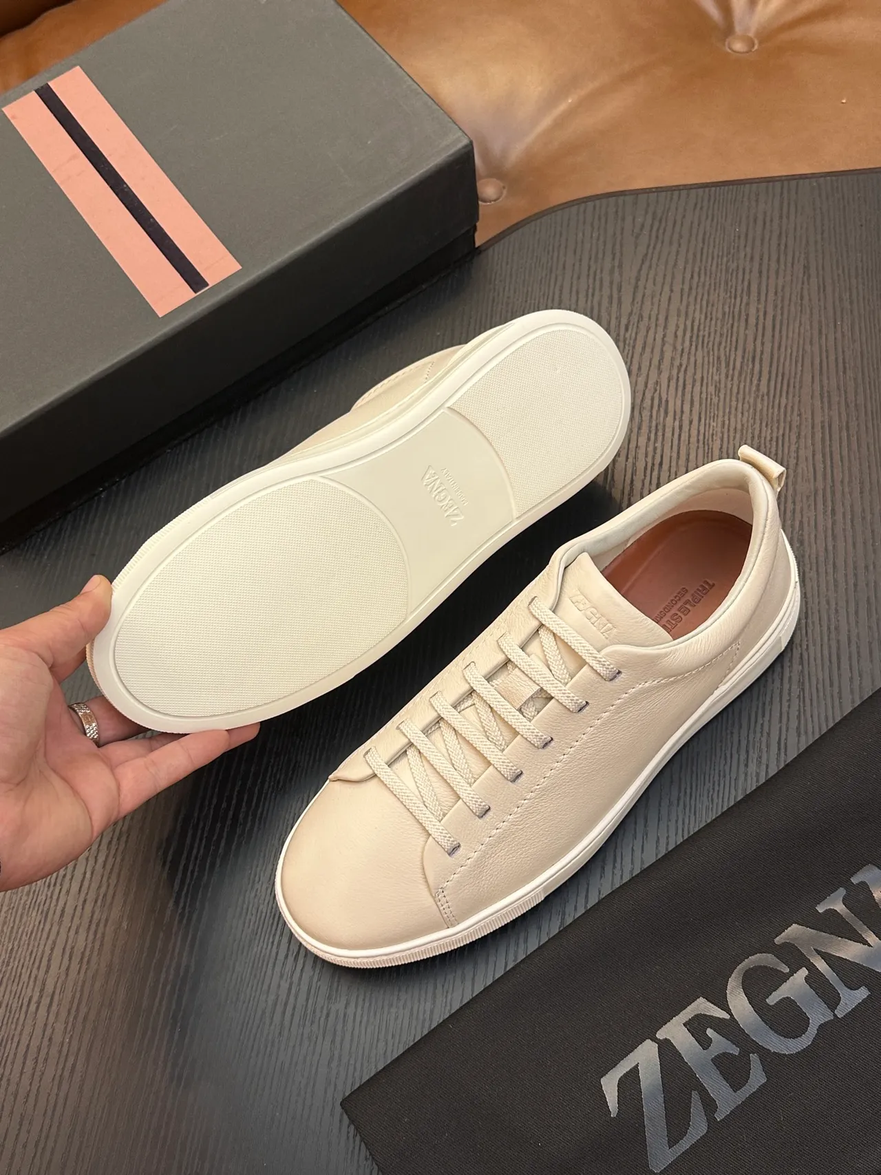 Zegna Sneakers Minimalistes en Cuir Low-Top Lifestyle 2