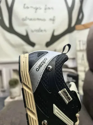 Adidas adizero SFT-400 काली सफेद चांदी लाइफस्टाइल स्नीकर 3