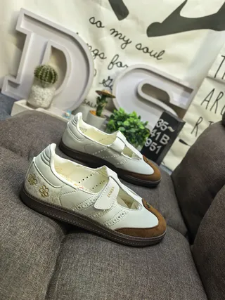 Adidas Beige Brown Laceless T-Strap Perforated Vamp Lifestyle Sneakers 9