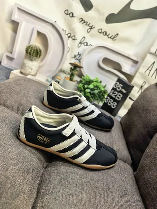 Adidas Beige Gold Laceless Velcro Strap Lifestyle Sneakers 9