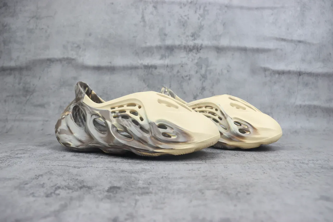 Adidas Beige Multicolor Molded Foam Ventilated Cutouts Lifestyle Sneakers 3