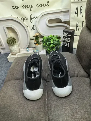 Adidas Chaussures Lifestyle Noir Gris avec Tige Tricotée et Semelle Intermédiaire Sculptée 8