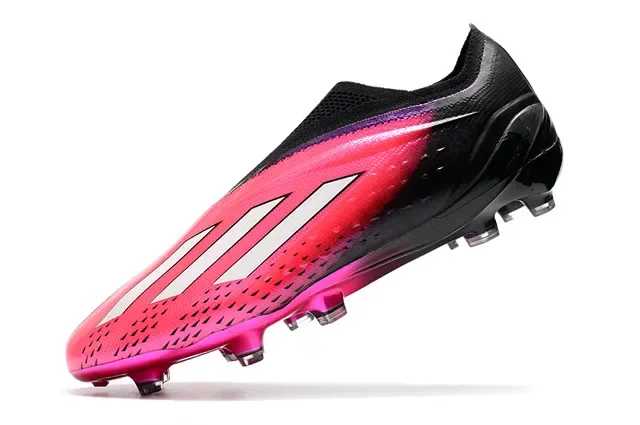 Adidas Black Pink Chaussures de football à talon bas avec upper ajusté à la chaussette en maille dégradée et surface ferme 3