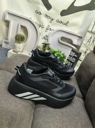 Adidas Black White Chunky Platform Sole Mesh-and-Synthetic Upper Lifestyle Sneakers 9