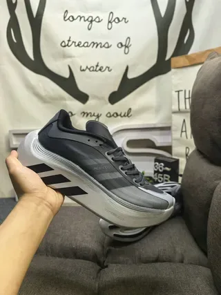 Adidas Chaussures Noires Blanches Semelle Sculptée En Couches Tige En Maille Et Synthétique Lifestyle Sneakers 5