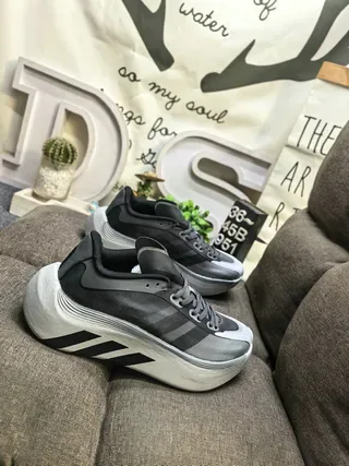 Adidas Chaussures Noires Blanches Semelle Sculptée En Couches Tige En Maille Et Synthétique Lifestyle Sneakers 9