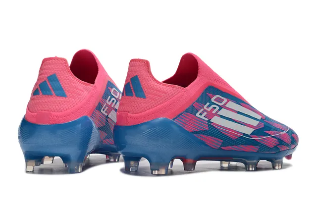Adidas নীল গোলাপি লো-কাট সক-ফিট কলার জ্যামেট্রিক প্রিন্ট ফার্ম-গ্রাউন্ড সকার জুতো 5