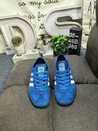 Adidas Blue Yellow Suede Upper Three-Stripe Side Panel Lifestyle Sneakers 10