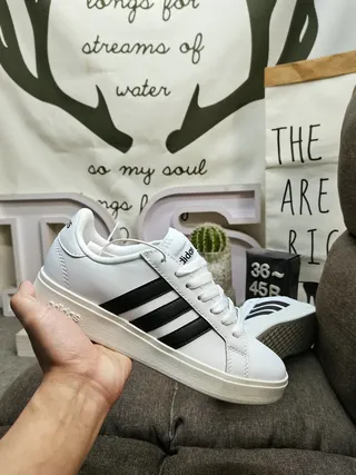 Adidas Campus White and Black Lifestyle Sneakers 5