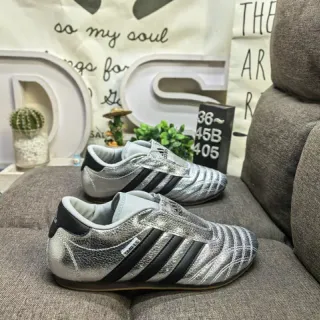 Adidas Copa Silver Black 无鞋带 低帮 金属质感上层 室内足球鞋