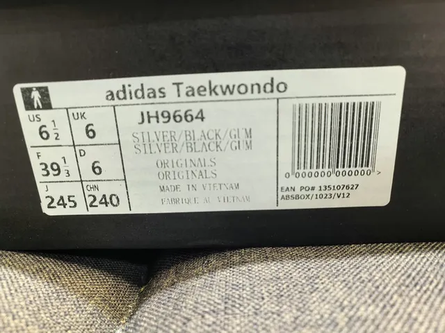 Adidas Copa Silver Black Sans lacets Low-Top Haut Métallique Texturé Chaussures de soccer intérieur 2