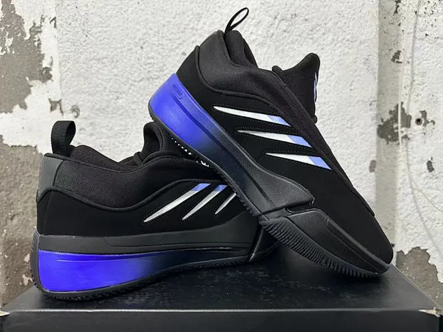 Adidas Dame 9 Black and Electric Blue chaussures de basket-ball 2