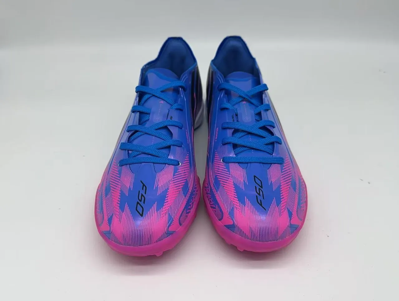 Adidas F50 Blue Pink Low-Cut Synthetic Upper Gradient Print Turf Soccer Shoes 4