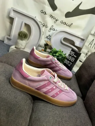 Adidas Gazelle Pink Polka-Dot Suede Lifestyle Sneakers 9