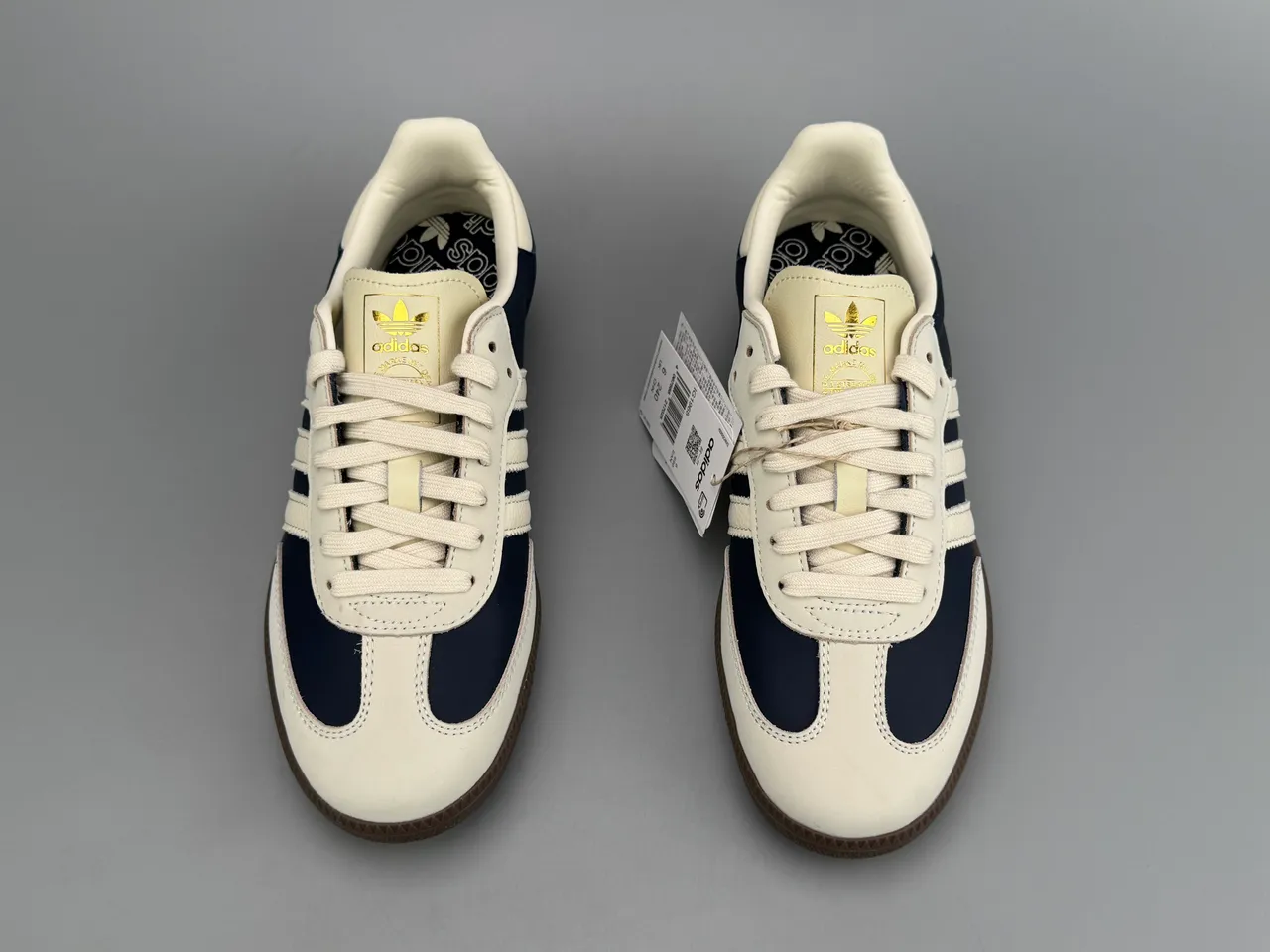 Adidas Navy Beige Low-Top Leather And Suede Upper Lifestyle Sneakers 9