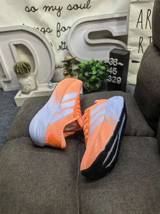 Adidas Chaussures de course avec upper en tricot orange argent, semelle intermédiaire sculptée avec arêtes 6