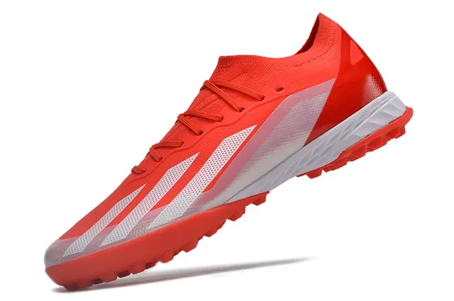 Adidas chaussures de football orange blanc coupe basse upper tricot lacets asymétriques herbe artificielle 3