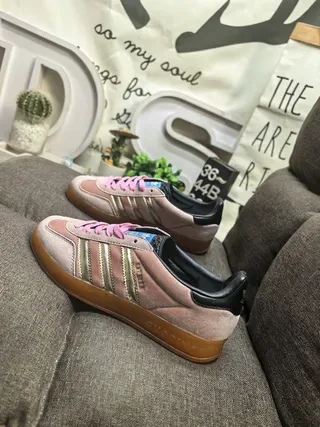 Adidas Pink Gold Suede Upper Metallic Stripes Lifestyle Sneakers 7