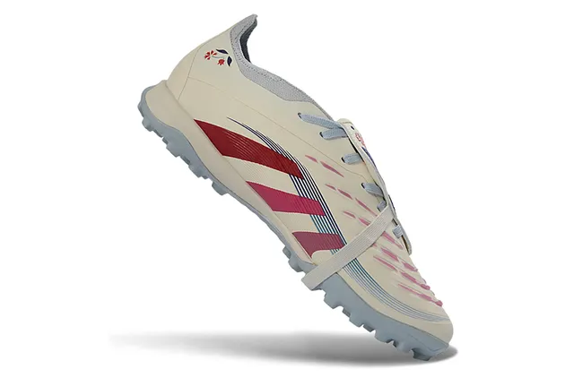 Adidas Predator Beige Red Sapatos de futebol Turf de corte baixo com cadarço e painéis de revestimento sintético 2