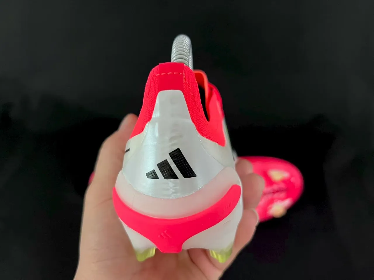 Adidas Predator Red White Low-Cut Synthetic Upper Textured Triple-Stripe Cage Firm-Ground Soccer Shoes 3