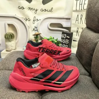 Adidas Zapatillas de Running con Upper de Malla Engineered Rojo Negro Silhouette