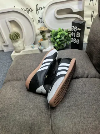 Adidas Samba Black White Laceless Zipper Closure Three-Stripe Side Panel Lifestyle Sneakers 6