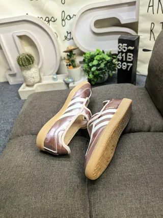 Adidas Samba Chaussures Mary Jane en marron métallique avec rayures off-white 6