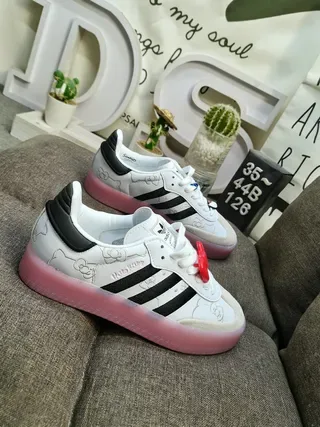 Adidas Samba OG Hello Kitty White Black Pink Lifestyle Sneakers 9