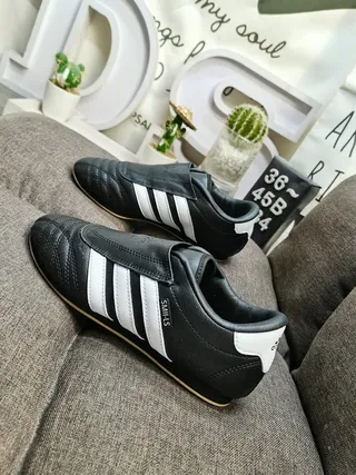 Adidas Samba OG White and Black Lifestyle Sneakers 7