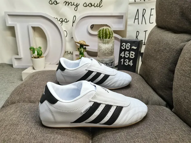 Adidas Samba OG White and Black Lifestyle Sneakers 21