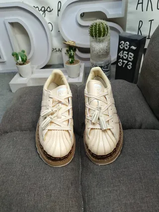 Adidas Samba Platform Beige Lifestyle Sneakers 9