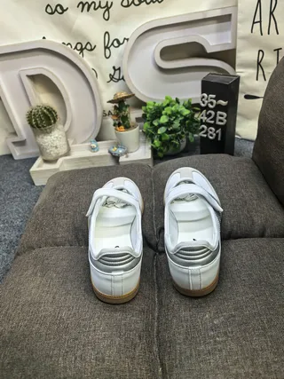 Adidas Samba White and Silver Lifestyle Sneakers 8