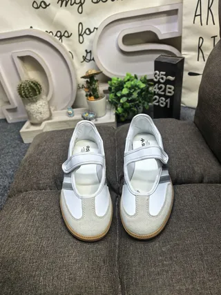 Adidas Samba White and Silver Lifestyle Sneakers 10