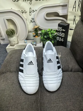 Adidas Sambas Chaussures de football indoor blanches et noires 10