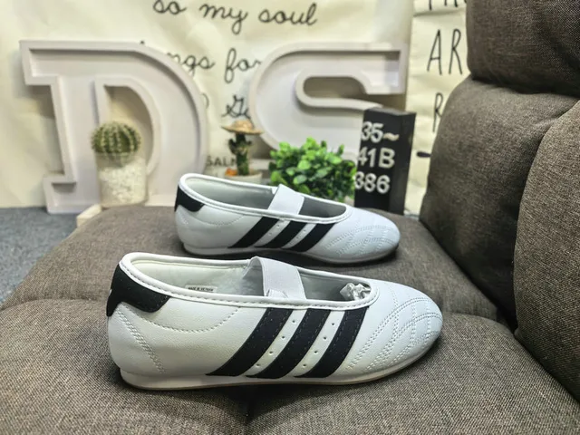 Adidas Silver White Quilted Toe Box Three-Stripe Side Panel Mary Jane Shoes 11