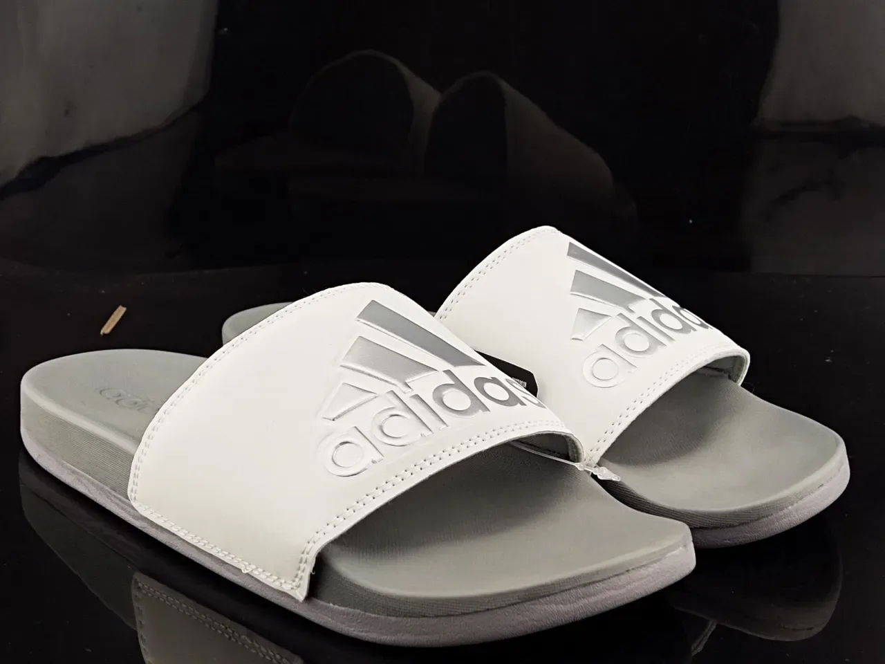 Adidas Slide White and Gray Slipper 4