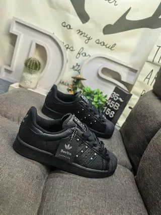 Adidas Superstar Berlin sneakers lifestyle tout noir 9