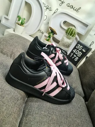 Adidas Superstar Black and Pink Lifestyle Sneakers 9