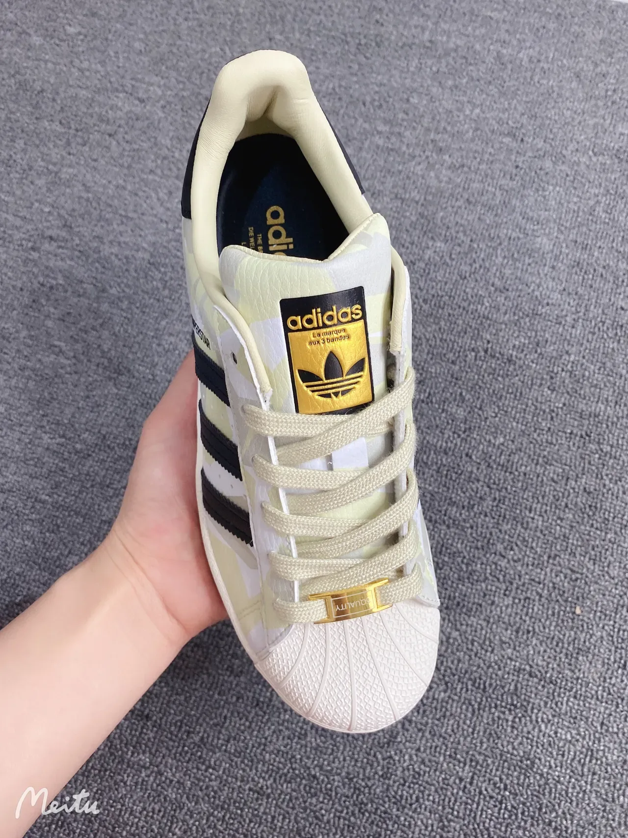 Adidas Superstar Camo Print Shell-Toe लाइफस्टाइल स्नीकर 2