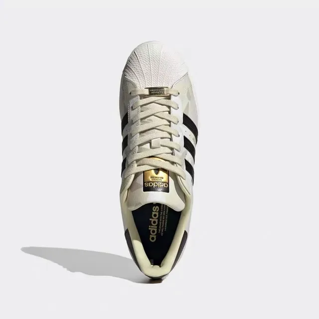 Adidas Superstar Camo Print Shell-Toe लाइफस्टाइल स्नीकर 14