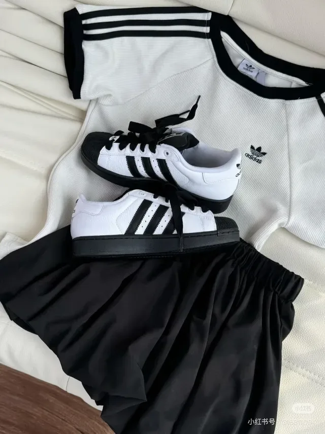 Adidas Superstar White and Black Lifestyle Sneakers 4