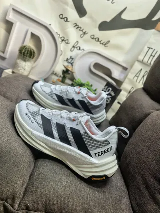 Adidas Terrex Agravic Flow GORE-TEX White Black Running Shoes 7