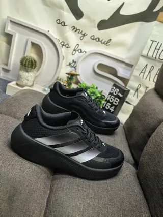 Adidas White Black Knit Mesh Upper Sculpted Midsole Lifestyle Sneakers 19