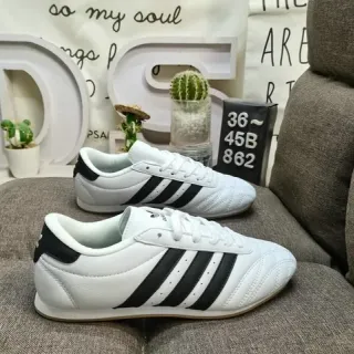 Adidas White Black Low-Top Leather Upper Lifestyle Sneakers