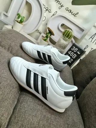 Adidas White Black Low-Top Leather Upper Lifestyle Sneakers 7