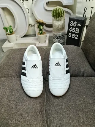 Adidas White Black Low-Top Leather Upper Lifestyle Sneakers 10