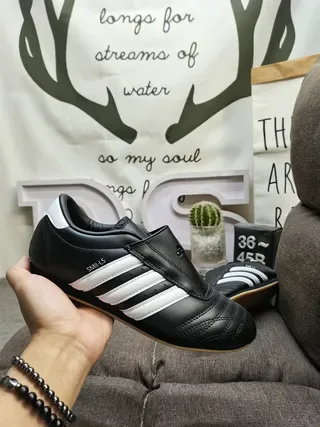 Adidas White Black Low-Top Leather Upper Lifestyle Sneakers 15
