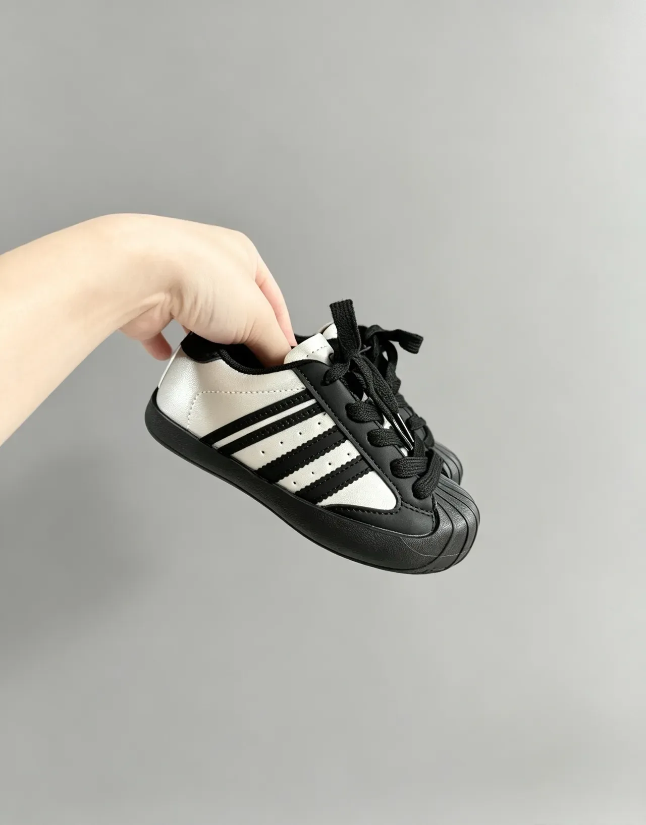 Adidas White Black Low-Top Three-Stripe Side Panel Lifestyle Sneakers 13