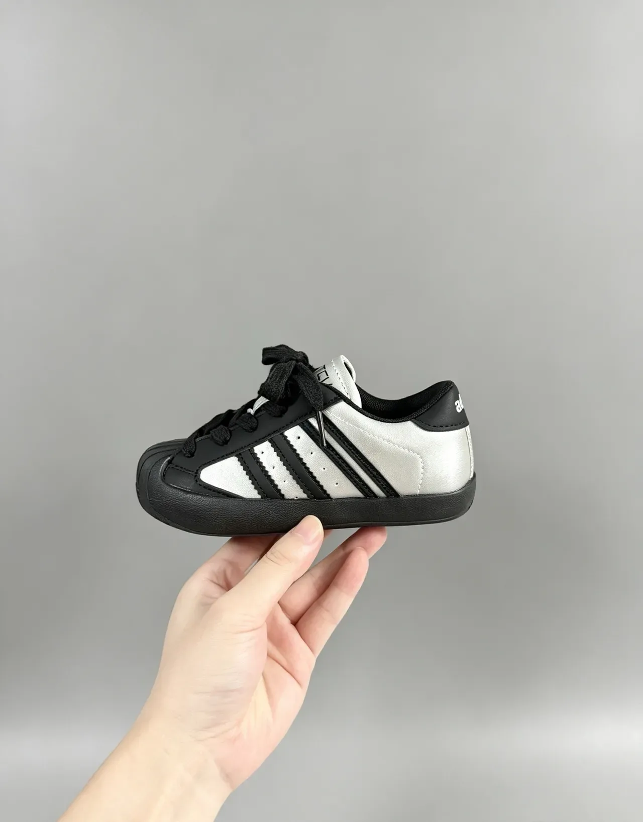Adidas White Black Low-Top Three-Stripe Side Panel Lifestyle Sneakers 15